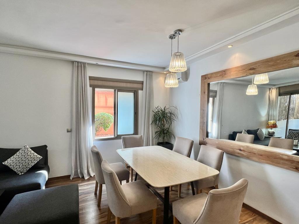 Superbe Avec Terrasse Et Jardin Au Coeur De L'hivernage Appartement